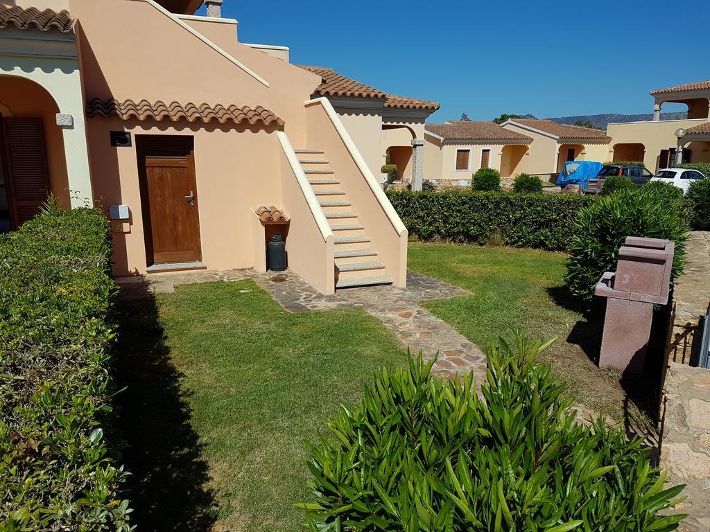 Appartamenti Corallo San Teodoro  Extérieur photo